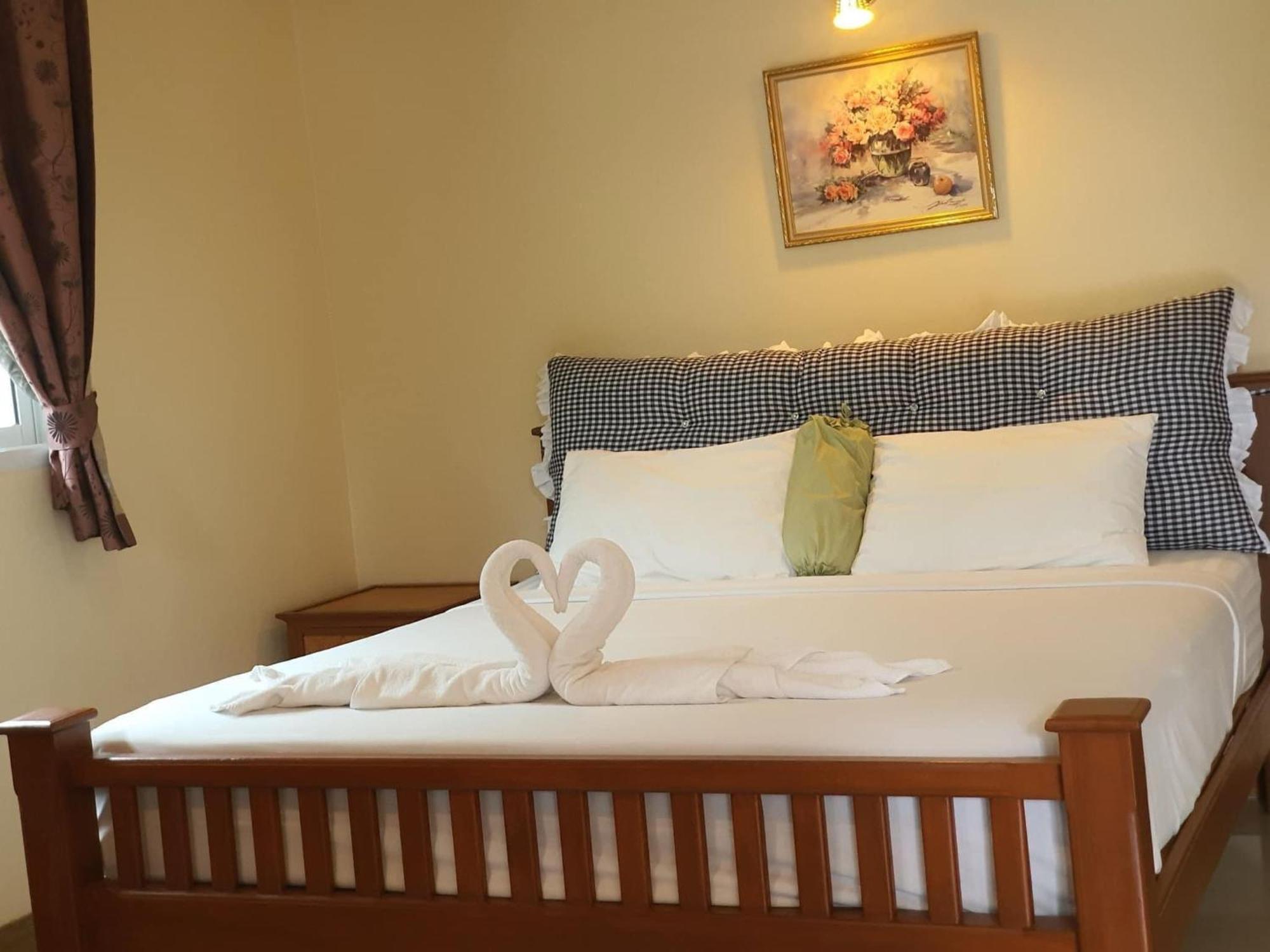 Happy Mind Resort Пран Бури Екстериор снимка